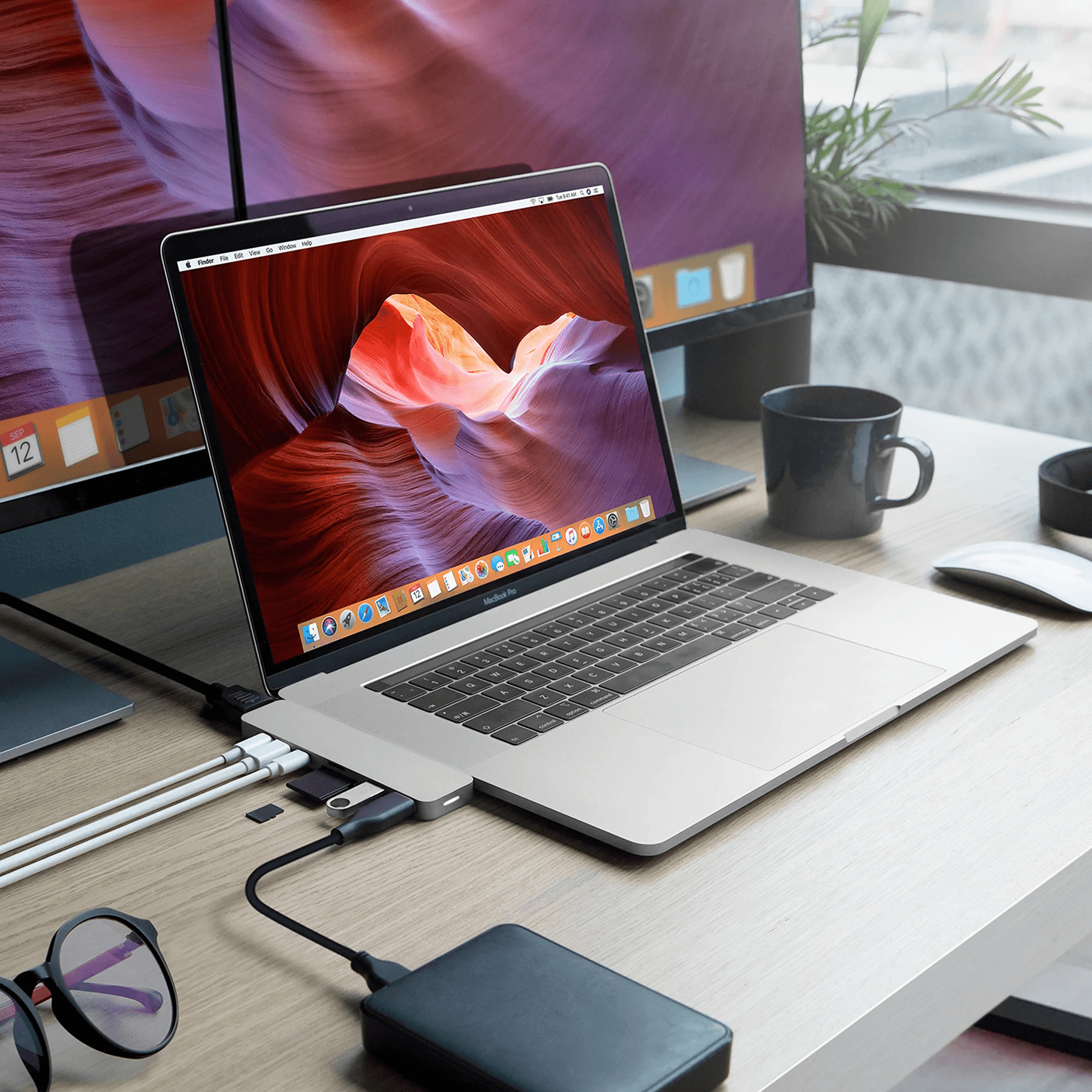 HYPERDRIVE GN28D PRO 8-IN-2 FOR MACBOOK PRO/AIR (SILVER)