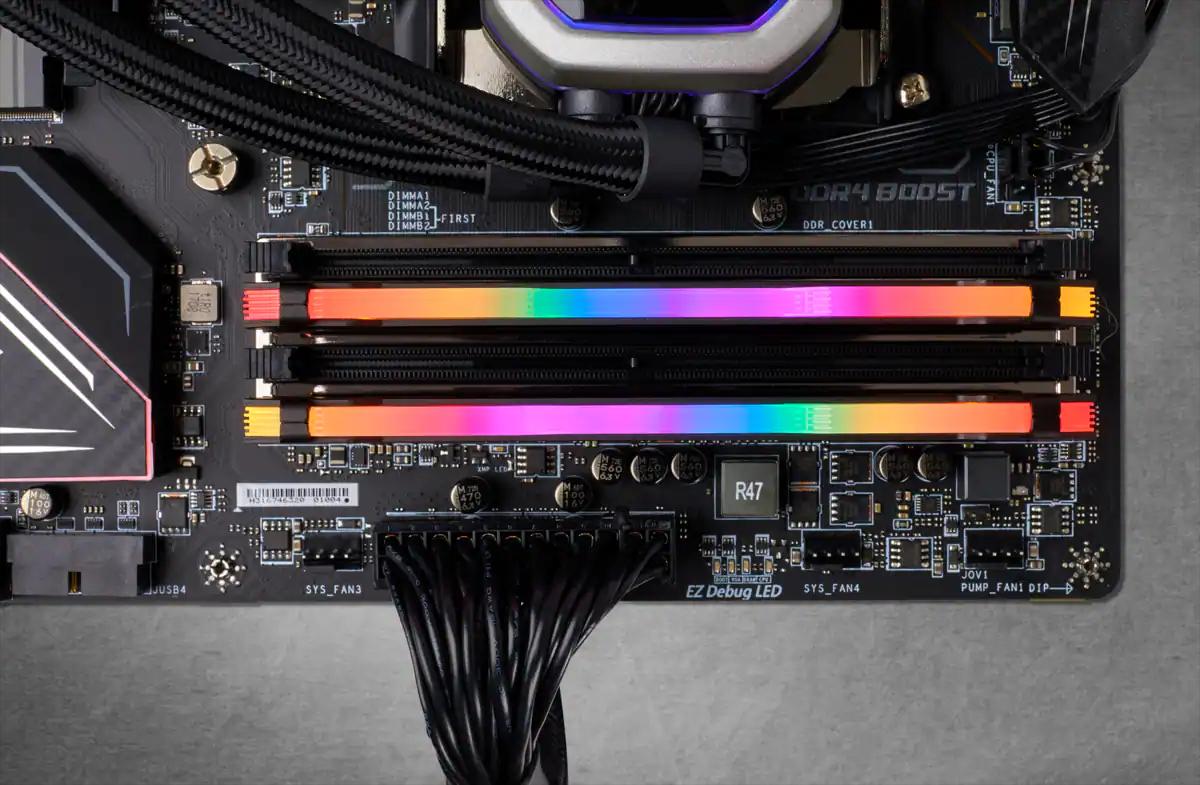 CORSAIR 32GB(16G*2) DDR4 3600MHZ VENGERNCE RGB PRO