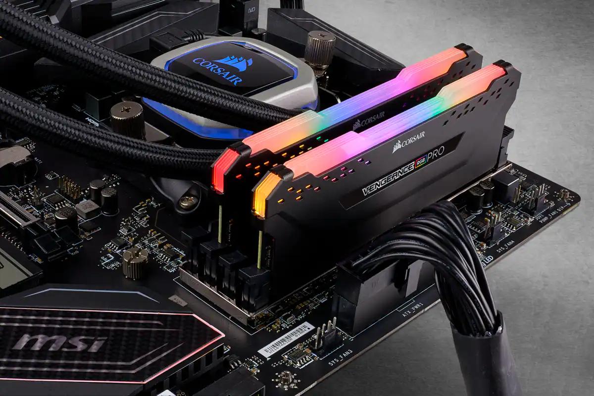 CORSAIR 32GB(16G*2) DDR4 3600MHZ VENGERNCE RGB PRO