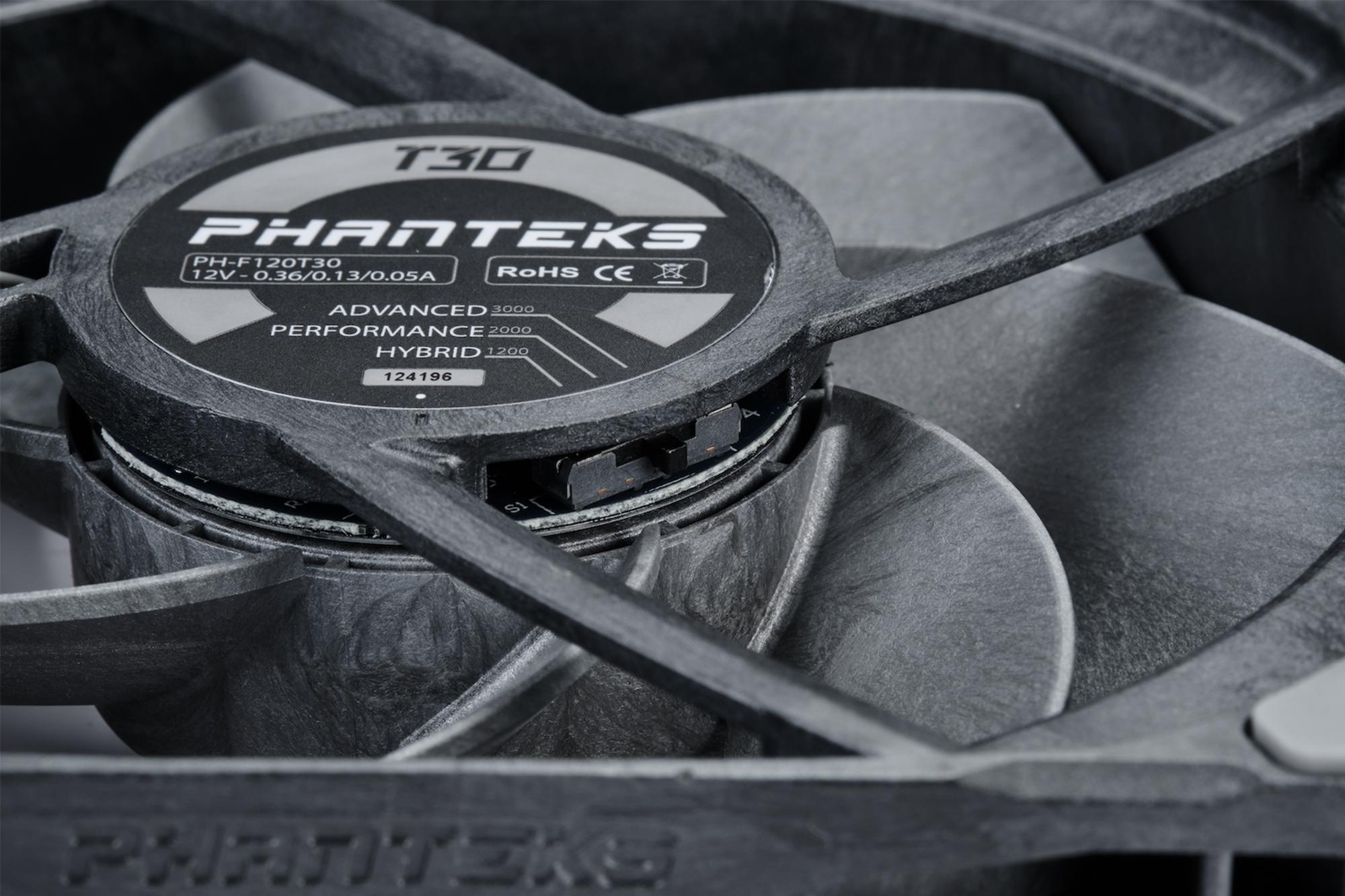 PHANTEKS T30 120 PWM TRIPLE-MODE PREMIUM FAN