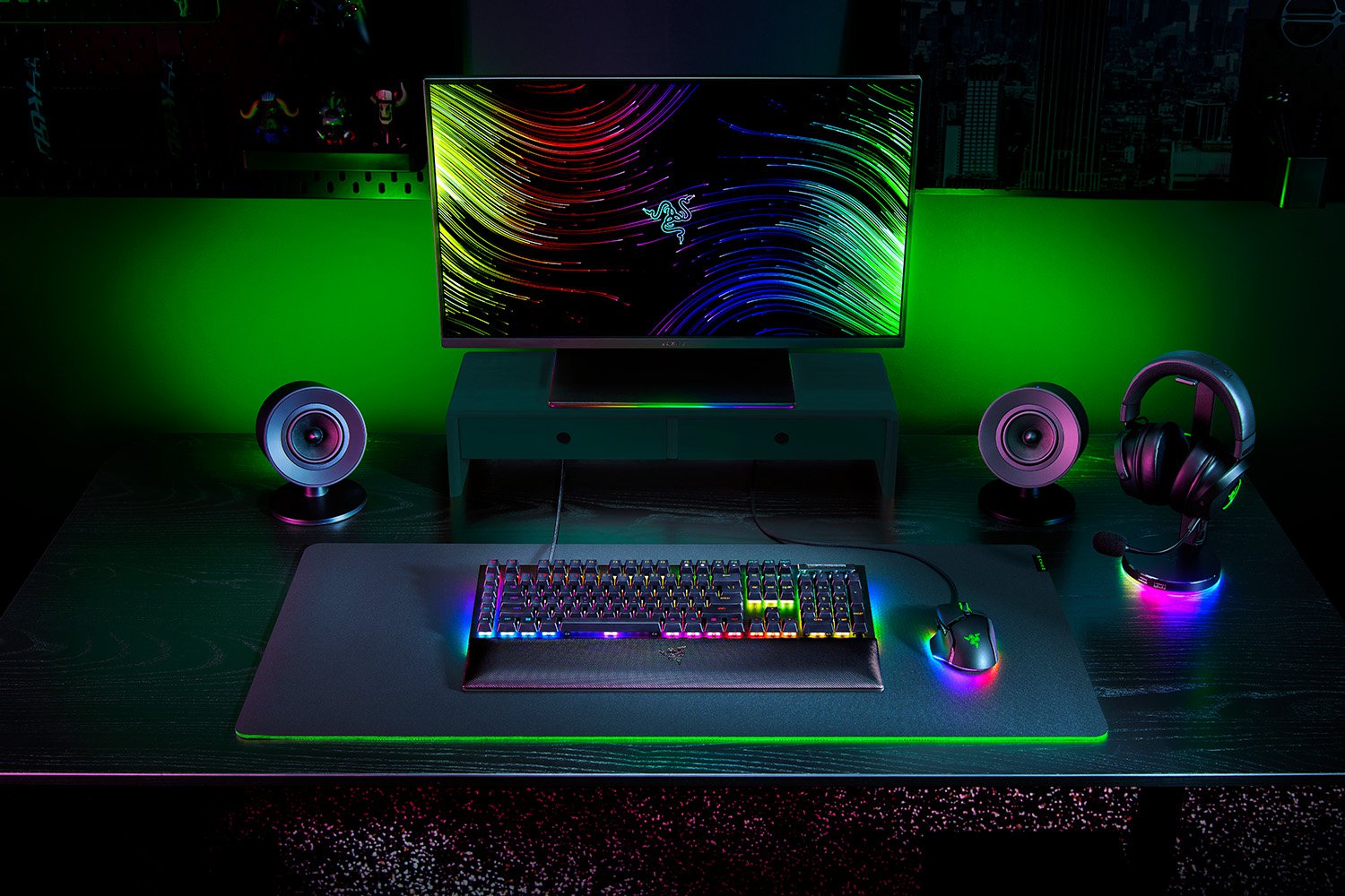BLACKWIDOW V4 GAMING KEYBOARD GREEN SWITCH thumbnail 3