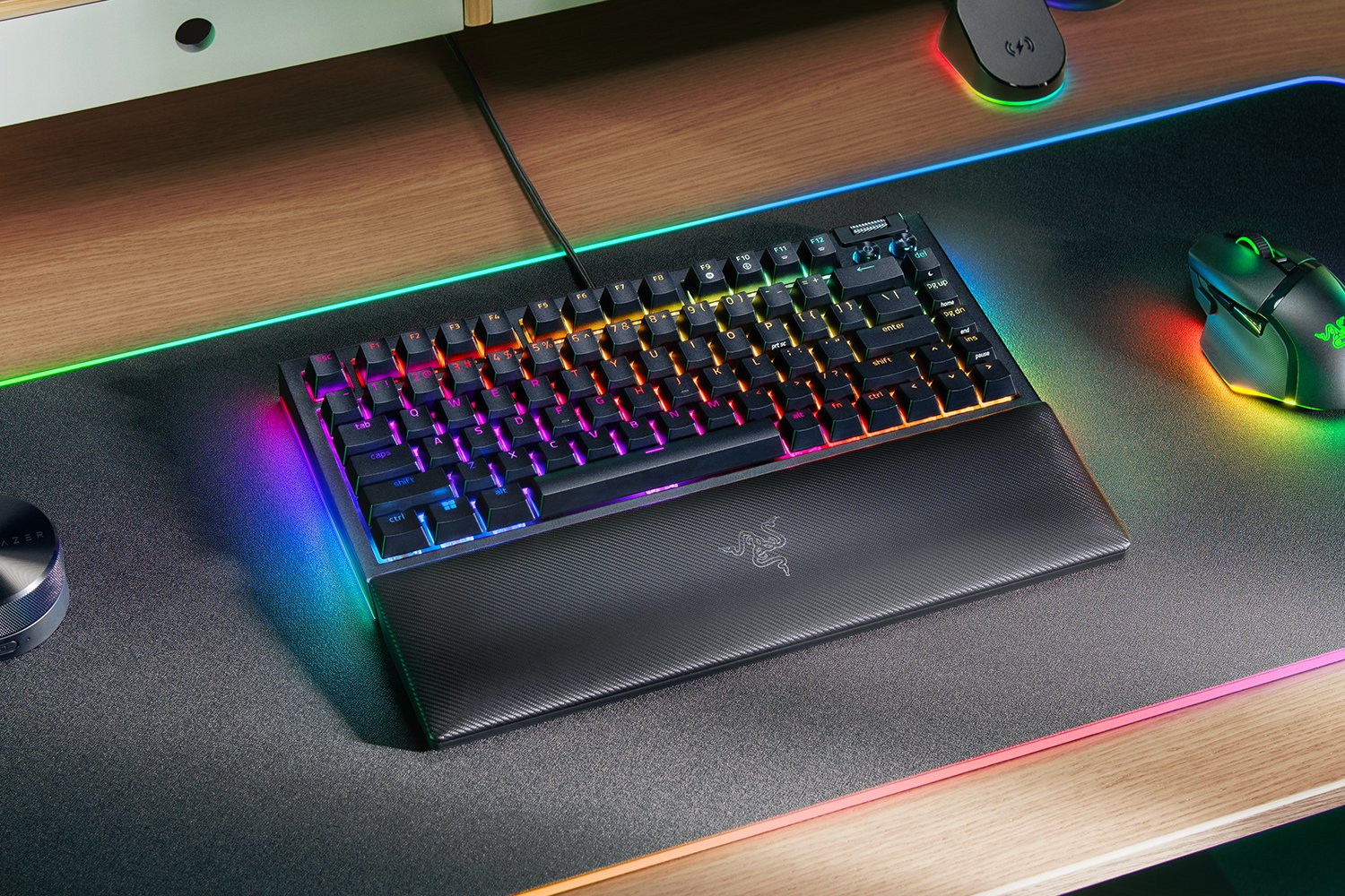 RAZER BLACKWIDOW V4 75% HOT-SWAPPABLE KEYBOARD thumbnail 4